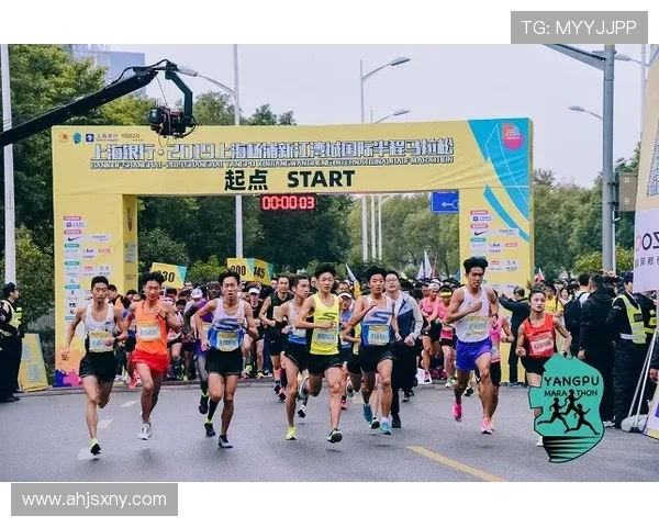 广州攀岩队在城市马拉松中的突破与成长历程全景回顾